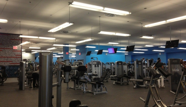 Blink Fitness - Jamaica, NY