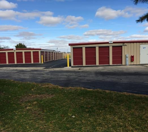 Lockbox Self Storage - Mount Morris, IL - Mount Morris, IL