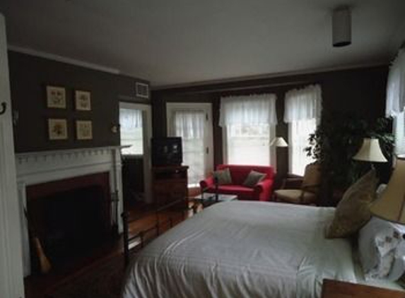 Brandt House Inn - Greenfield, MA