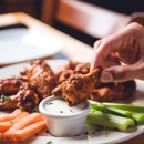 Boston's Restaurant & Sports Bar - Bars