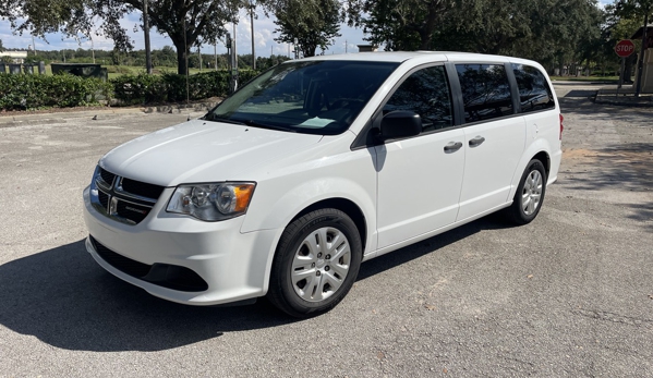 Carl's Van Rental - Orlando, FL