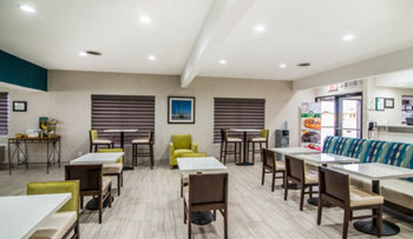 Quality Inn & Suites Near White Sands National Park - Alamogordo, NM