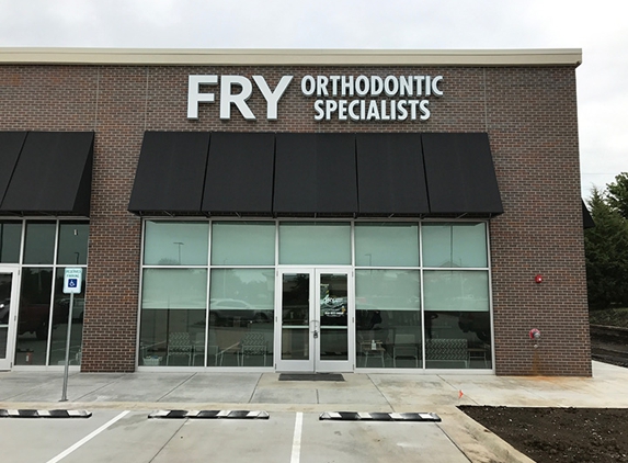 Fry Orthodontic Specialists - Lees Summit, MO