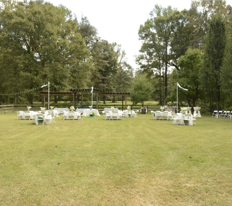 Hidden Chapel At Acadiana Acres - Alexander, AR