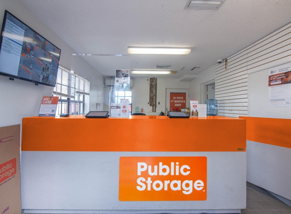 Public Storage - Lake Worth, FL