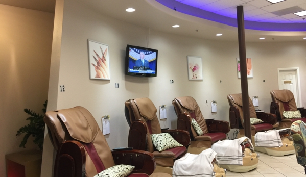 Pearl Nails and Spa - Long Beach, CA