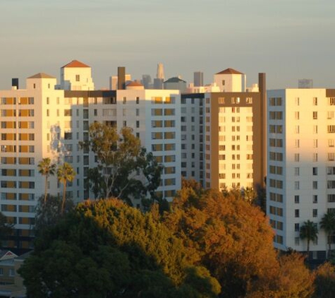 Park La Brea Apartments - Los Angeles, CA