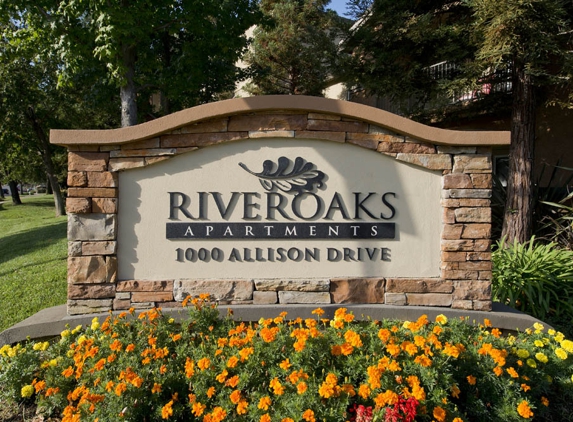 River Oaks Apartment Homes - Vacaville, CA