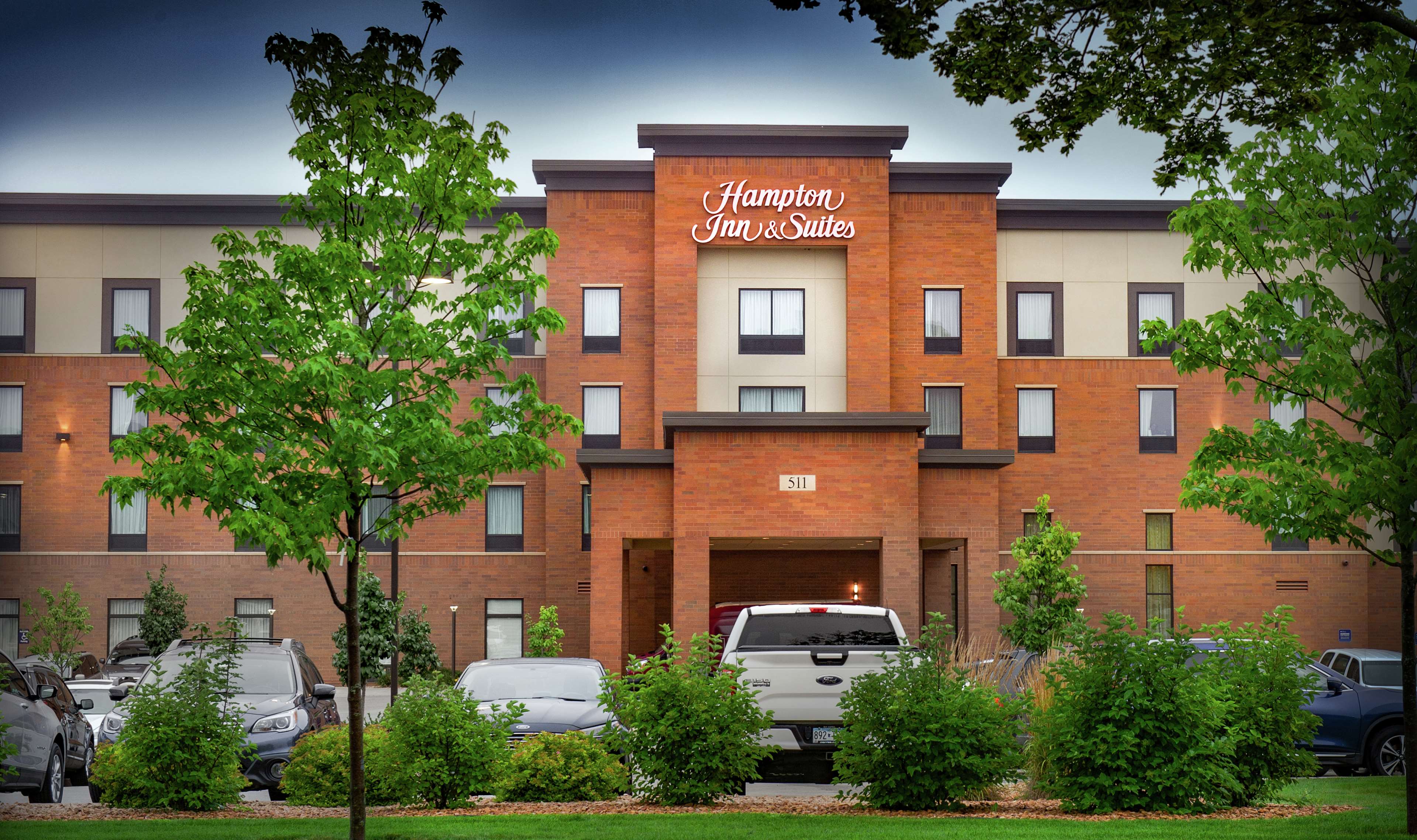 Hampton Inn & Suites La Crosse Downtown 511 3rd St N, La Crosse, WI