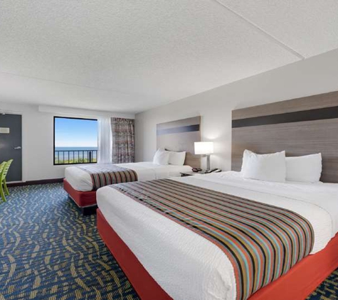 Best Western Plus Holiday Sands Inn & Suites - Norfolk, VA