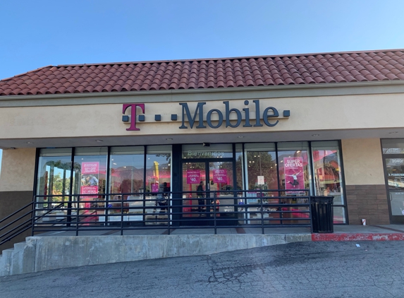 T-Mobile - San Fernando, CA