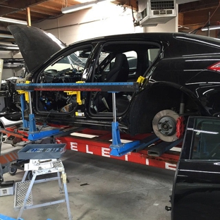 Precision Auto Body - Reseda, CA