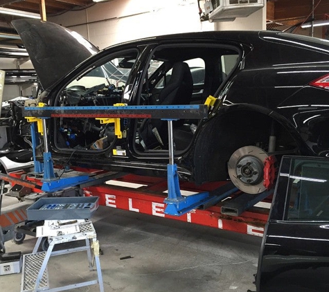 Precision Auto Body - Reseda, CA