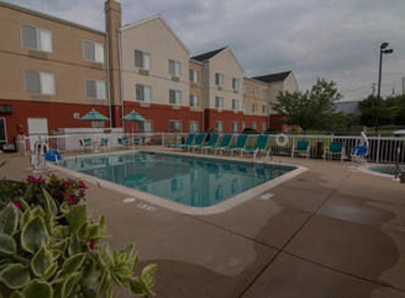 Fairfield Inn & Suites - Lancaster, PA