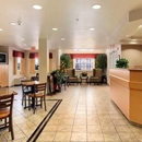 Microtel Inn & Suites by Wyndham Altus - Hotels