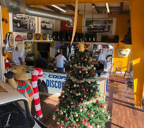 Danny's Muffler And Tire - Tahlequah, OK