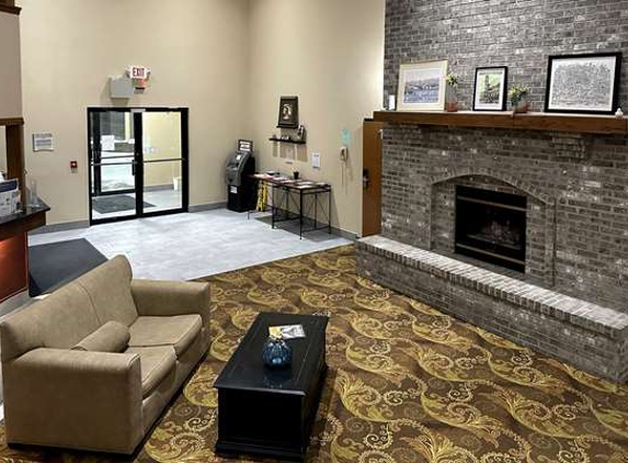 Quality Suites Near West Acres - Fargo, ND