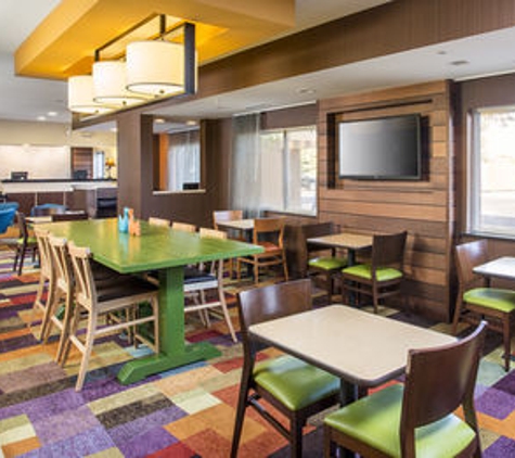 Fairfield Inn & Suites - Peru, IL