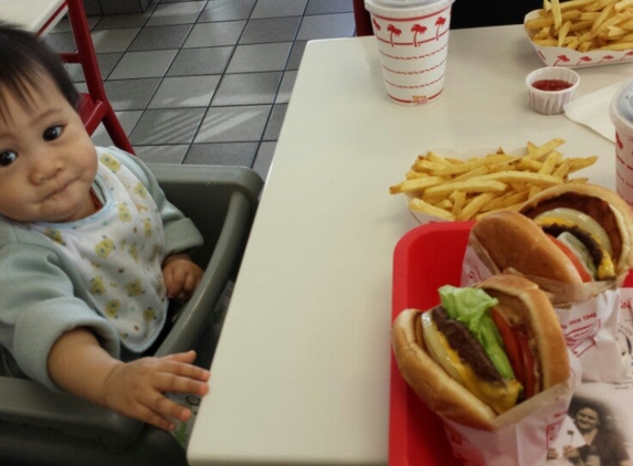 In-N-Out Burger - Fontana, CA