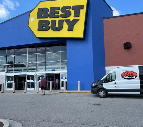 Best Buy - Overland Park, KS