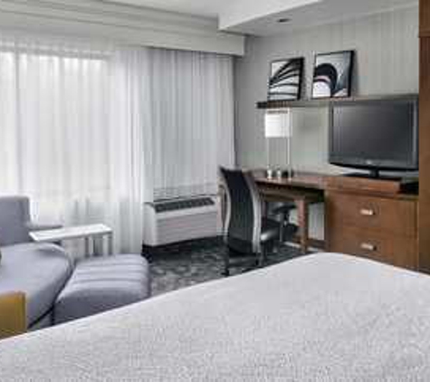 Courtyard by Marriott - Paramus, NJ