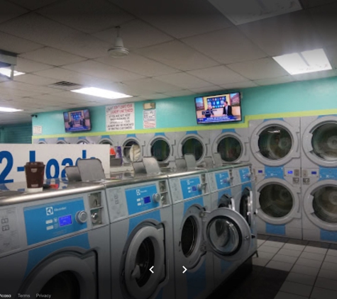 Laundry Basket Villager 24-Hour Laundromat - Phoenix, AZ