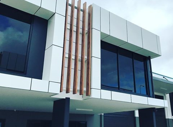 WOODonALI - Molendinar, QLD. Battens Facades