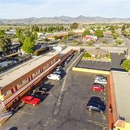 Hollister Inn - Motels