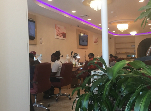 Ritzy Nail Salon - East Orange, NJ