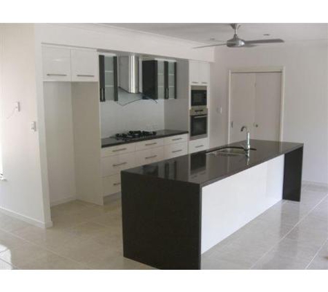 M & R Kitchens
