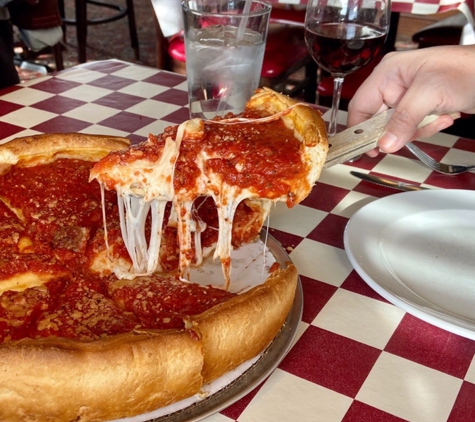 Giordano's - Algonquin, IL