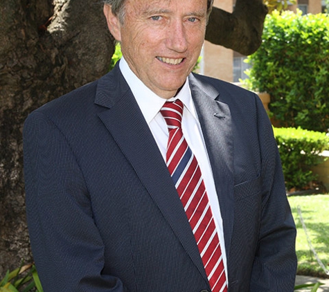 Lough & Wells Lawyers Conveyancing - Wollongong, NSW. Trevor Wells - Personal Injury Specialist