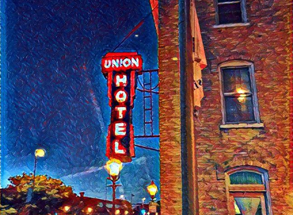 Union Hotel - De Pere, WI