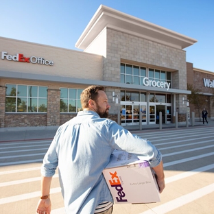 FedEx Office Print & Ship Center - Bryan, TX