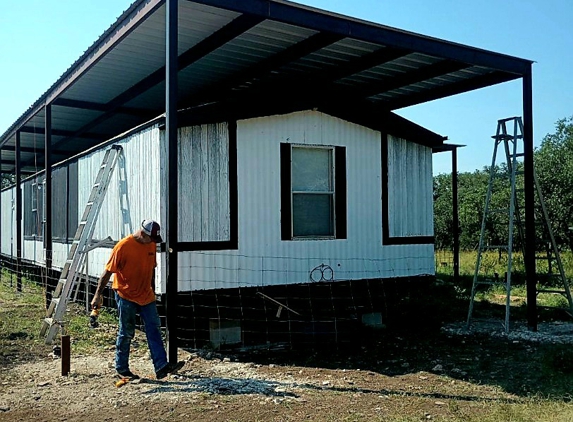 K.M.B. Fabrication and Welding - Bigfoot, TX