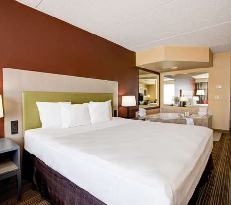 Country Inns & Suites - Saint Paul, MN
