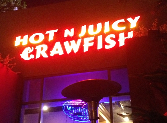 Hot N Juicy Crawfish - West Hollywood, CA