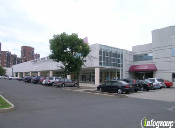 Designer Outlet - Secaucus, NJ