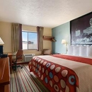 Super 8 by Wyndham Park City/North Wichita Area - Hotels