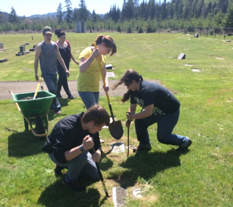 The Dora Cemetery Association - Keizer, OR. High school workparty
