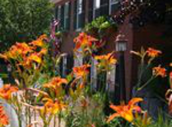 Federal House Inn - Plymouth, NH. Tiger Lillies.