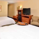 Hampton Inn & Suites St. Louis-Edwardsville - Hotels