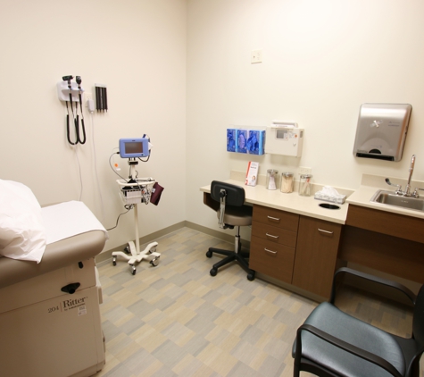 MedPost Urgent Care - Franklin, MA. MedPost procedure room