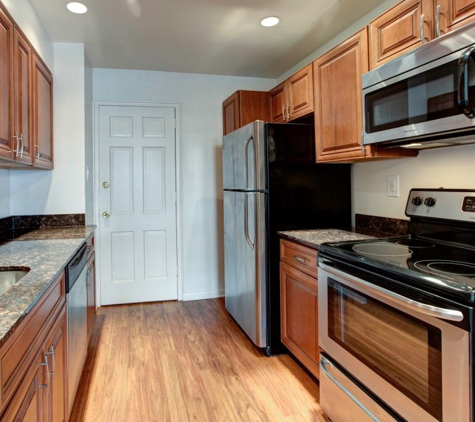 Fair Oaks Apartments - Horsham, PA. Kitchen