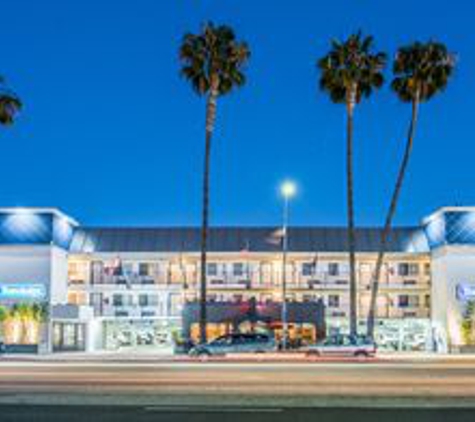 Travelodge by Wyndham Culver City - Culver City, CA