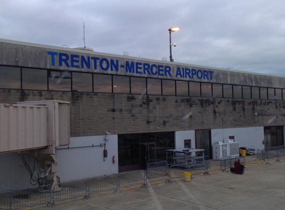 Signature Aviation TTN - Trenton Mercer Airport - Ewing, NJ