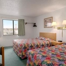 Super 8 by Wyndham Glendive - Hotels