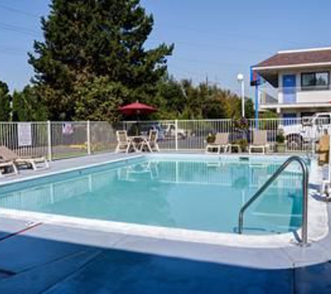 Motel 6 - Springfield, OR