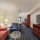 Hilton Garden Inn Milwaukee Northwest Conference Center