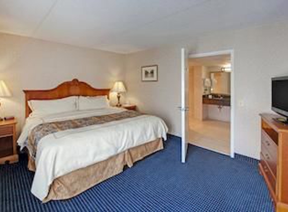 Best Western Plus Alexandria / Fort Belvoir - Alexandria, VA